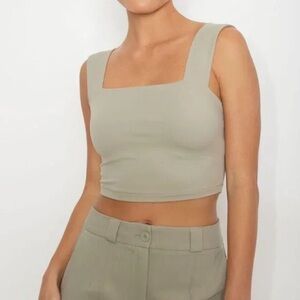 Abercrombie & Fitch Soft A&F Knit Square Neck Crop Tank